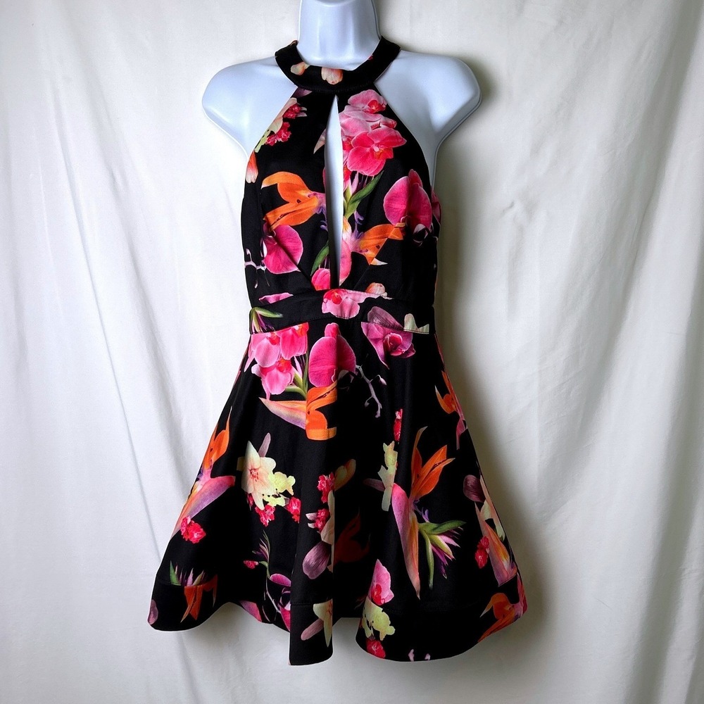 Luxxel Womens Floral Keyhole Open Back Skater Mini Dress Size M Black Pink Party